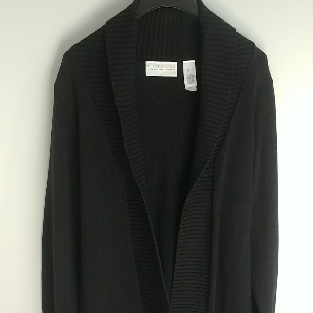 First Issue A Liz Claiborne Company - Picture 5 of 11
